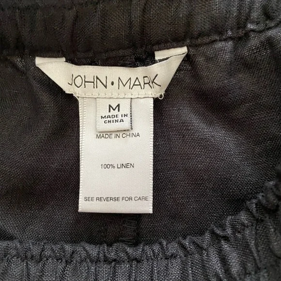 John Mark Black Wide-Leg cropped Pants with Button Detail size M , pocket - Picture 2 of 5